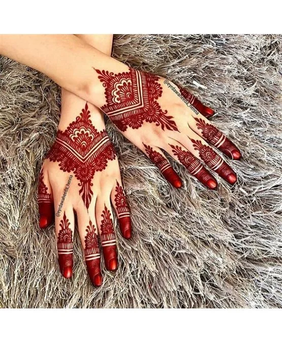 Neat Border And Filigree Featuring Simple Full Hand Mehndi Design Neat Border And Filigree Featuring Simple Full Hand Mehndi Design